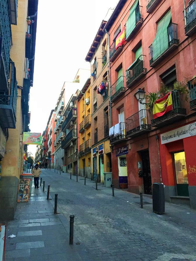 Buhardilla En Calle Amparo-Lavapies Madri Exterior foto